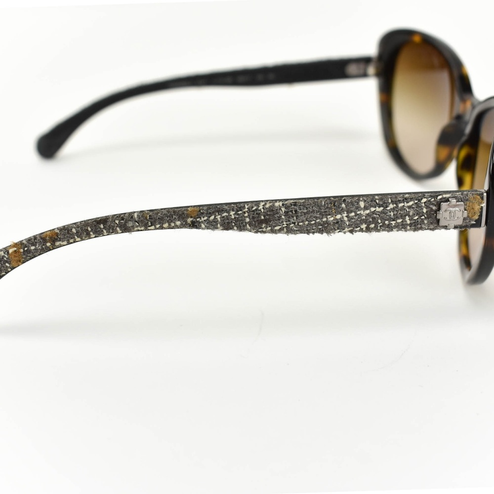 CHANEL: Tortoise Brown, Tweed & CC Sunglasses (ct) - Picture 5 of 8
